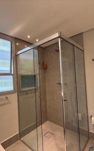Apartamento à venda com 218m², 3 quartos e 2 vagas Apartamento à venda com 218m², 3 quartos e 2 vagasBanheiro