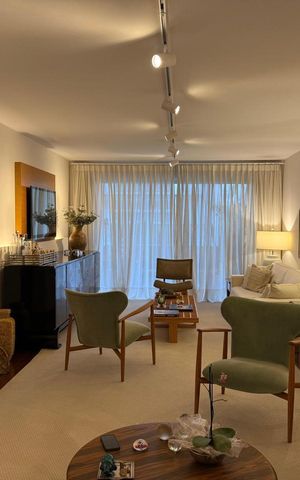 Apartamento à venda com 218m², 3 quartos e 2 vagas Apartamento à venda com 218m², 3 quartos e 2 vagasSala