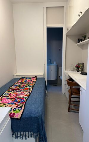 Apartamento à venda com 218m², 3 quartos e 2 vagas Apartamento à venda com 218m², 3 quartos e 2 vagasQuarto