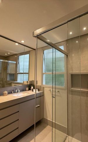 Apartamento à venda com 218m², 3 quartos e 2 vagas Apartamento à venda com 218m², 3 quartos e 2 vagasBanheiro