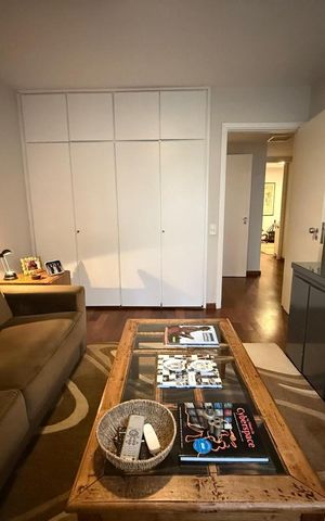Apartamento à venda com 218m², 3 quartos e 2 vagas Apartamento à venda com 218m², 3 quartos e 2 vagasSala