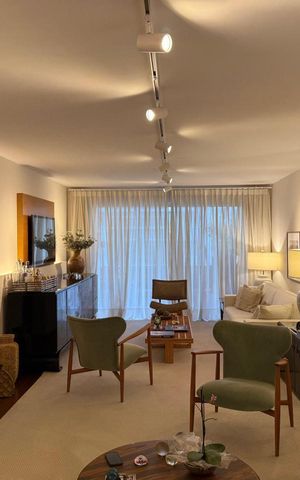 Apartamento à venda com 218m², 3 quartos e 2 vagas Apartamento à venda com 218m², 3 quartos e 2 vagasSala