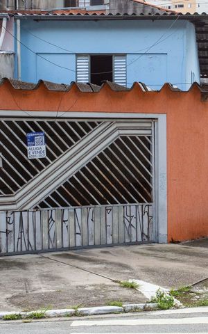 Casa à venda com 105m², 2 quartos e 1 vagaFachada