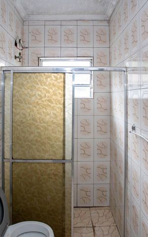 Casa à venda com 105m², 2 quartos e 1 vagaBanheiro