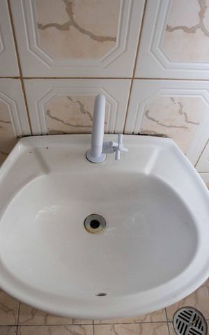 Casa à venda com 105m², 2 quartos e 1 vagaBanheiro