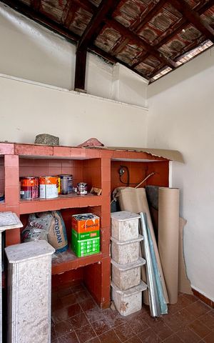 Casa à venda com 215m², 4 quartos e 3 vagas Casa à venda com 215m², 4 quartos e 3 vagasDepósito
