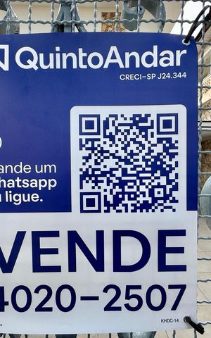 Casa à venda com 215m², 4 quartos e 3 vagas Casa à venda com 215m², 4 quartos e 3 vagasPlaca