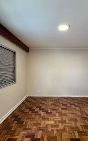 Casa à venda com 215m², 4 quartos e 3 vagas Casa à venda com 215m², 4 quartos e 3 vagasSuíte