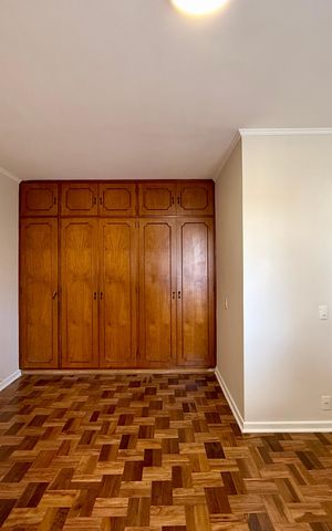 Casa à venda com 215m², 4 quartos e 3 vagas Casa à venda com 215m², 4 quartos e 3 vagasSuíte