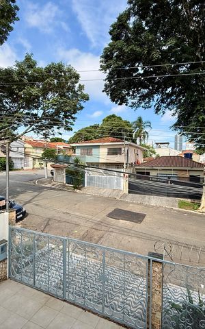 Casa à venda com 215m², 4 quartos e 3 vagas Casa à venda com 215m², 4 quartos e 3 vagasVista Suíte