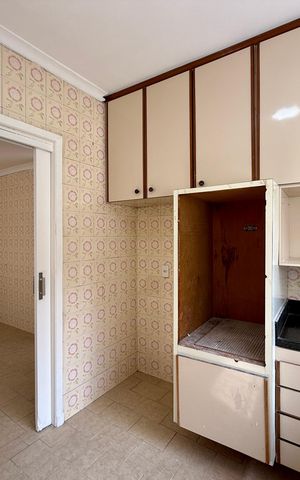Casa à venda com 215m², 4 quartos e 3 vagas Casa à venda com 215m², 4 quartos e 3 vagasCozinha