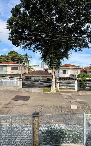 Casa à venda com 215m², 4 quartos e 3 vagas Casa à venda com 215m², 4 quartos e 3 vagasVista Suíte