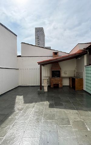 Casa à venda com 215m², 4 quartos e 3 vagas Casa à venda com 215m², 4 quartos e 3 vagasQuintal