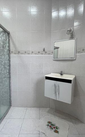 Casa à venda com 180m², 3 quartos e 3 vagas Casa à venda com 180m², 3 quartos e 3 vagasBanheiro do Quarto 1