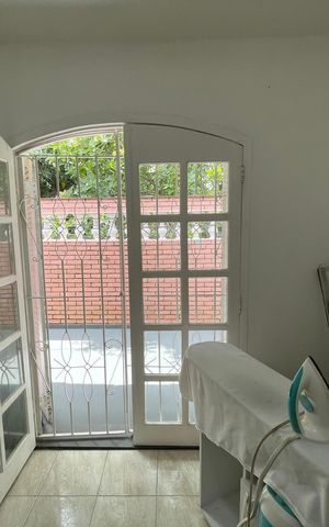 Casa à venda com 180m², 3 quartos e 3 vagas Casa à venda com 180m², 3 quartos e 3 vagasQuarto 3