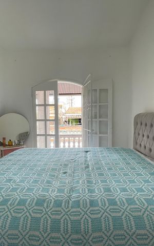 Casa à venda com 180m², 3 quartos e 3 vagas Casa à venda com 180m², 3 quartos e 3 vagasQuarto 1