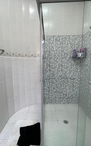 Casa à venda com 180m², 3 quartos e 3 vagas Casa à venda com 180m², 3 quartos e 3 vagasBanheiro do Quarto 1