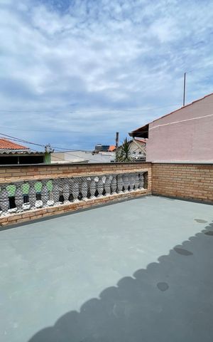 Casa à venda com 180m², 3 quartos e 3 vagas Casa à venda com 180m², 3 quartos e 3 vagasVaranda do Quarto 1