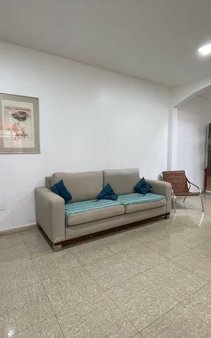 Casa à venda com 180m², 3 quartos e 3 vagas Casa à venda com 180m², 3 quartos e 3 vagasSala