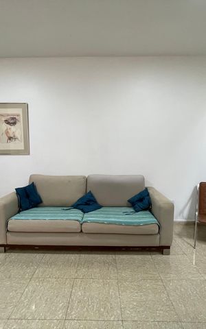 Casa à venda com 180m², 3 quartos e 3 vagas Casa à venda com 180m², 3 quartos e 3 vagasSala