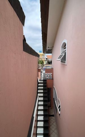 Casa à venda com 180m², 3 quartos e 3 vagas Casa à venda com 180m², 3 quartos e 3 vagasVaranda do Quarto 2