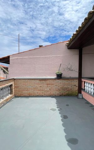 Casa à venda com 180m², 3 quartos e 3 vagas Casa à venda com 180m², 3 quartos e 3 vagasVaranda do Quarto 1