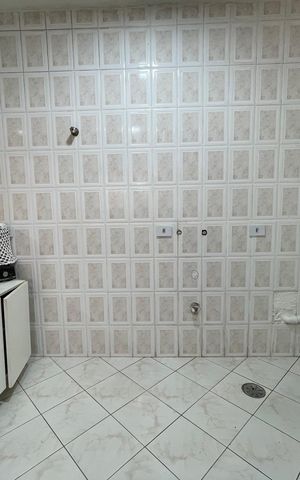 Casa à venda com 180m², 3 quartos e 3 vagas Casa à venda com 180m², 3 quartos e 3 vagasCozinha