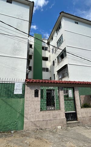 Apartamento à venda com 60m², 2 quartos e 1 vagaFachada + plaquinha