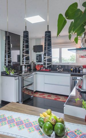 Apartamento à venda com 169m², 3 quartos e 3 vagas Apartamento à venda com 169m², 3 quartos e 3 vagasCozinha