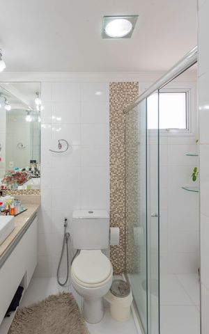Apartamento à venda com 169m², 3 quartos e 3 vagas Apartamento à venda com 169m², 3 quartos e 3 vagasBanheiro da Suíte 1