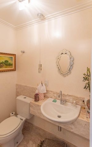 Apartamento à venda com 169m², 3 quartos e 3 vagas Apartamento à venda com 169m², 3 quartos e 3 vagasLavabo
