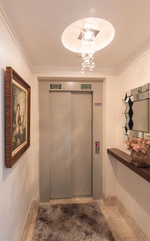Apartamento à venda com 169m², 3 quartos e 3 vagas Apartamento à venda com 169m², 3 quartos e 3 vagasHall de entrada