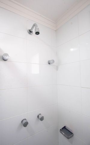 Apartamento à venda com 169m², 3 quartos e 3 vagas Apartamento à venda com 169m², 3 quartos e 3 vagasBanheiro da Suíte 2