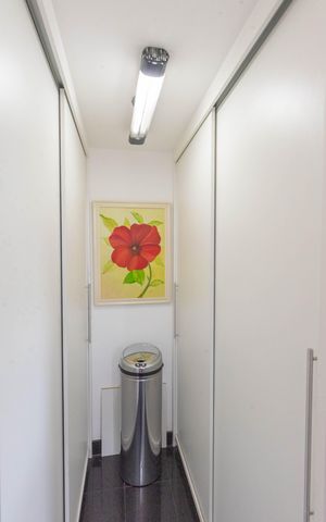 Apartamento à venda com 169m², 3 quartos e 3 vagas Apartamento à venda com 169m², 3 quartos e 3 vagasDespensa
