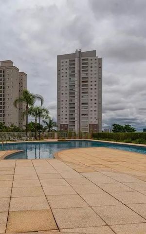 Apartamento à venda com 169m², 3 quartos e 3 vagas Apartamento à venda com 169m², 3 quartos e 3 vagasÁrea comum - Piscina