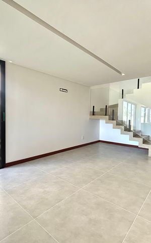 Casa para alugar com 160m², 3 quartos e 2 vagas Casa para alugar com 160m², 3 quartos e 2 vagasSala