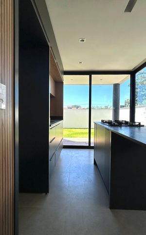 Casa para alugar com 160m², 3 quartos e 2 vagas Casa para alugar com 160m², 3 quartos e 2 vagasCozinha