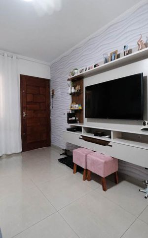 Casa à venda com 100m², 2 quartos e 2 vagasSala