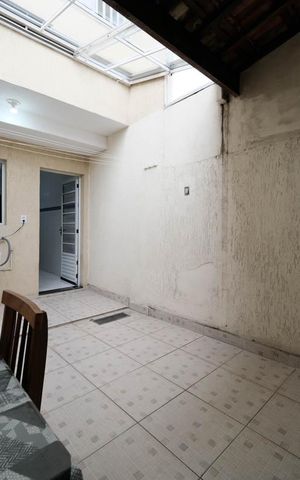 Casa à venda com 100m², 2 quartos e 2 vagasÁrea de Serviço