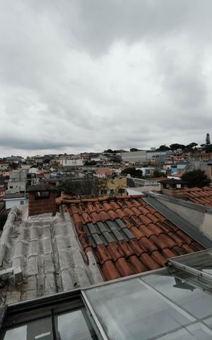 Casa à venda com 100m², 2 quartos e 2 vagasSuíte 2