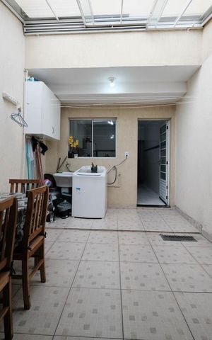 Casa à venda com 100m², 2 quartos e 2 vagasÁrea de Serviço