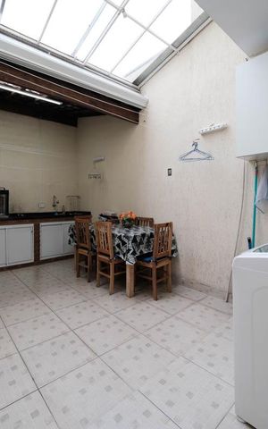Casa à venda com 100m², 2 quartos e 2 vagasÁrea de Serviço