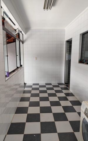 Casa para alugar com 400m², 3 quartos e 6 vagas Casa para alugar com 400m², 3 quartos e 6 vagasCozinha