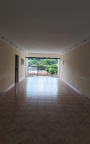 Casa para alugar com 400m², 3 quartos e 6 vagas Casa para alugar com 400m², 3 quartos e 6 vagasÁrea externa
