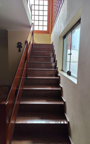 Casa para alugar com 400m², 3 quartos e 6 vagas Casa para alugar com 400m², 3 quartos e 6 vagasSala