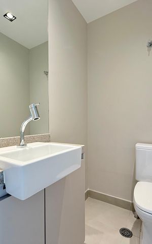 Apartamento à venda com 125m², 3 quartos e 2 vagas Apartamento à venda com 125m², 3 quartos e 2 vagasLavabo