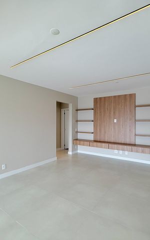 Apartamento à venda com 125m², 3 quartos e 2 vagas Apartamento à venda com 125m², 3 quartos e 2 vagasSala