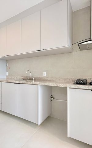 Apartamento à venda com 125m², 3 quartos e 2 vagas Apartamento à venda com 125m², 3 quartos e 2 vagasCozinha