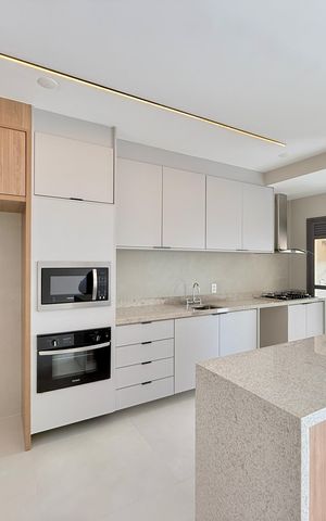 Apartamento à venda com 125m², 3 quartos e 2 vagas Apartamento à venda com 125m², 3 quartos e 2 vagasCozinha