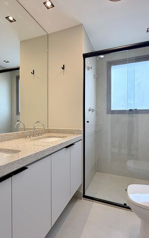 Apartamento à venda com 125m², 3 quartos e 2 vagas Apartamento à venda com 125m², 3 quartos e 2 vagasBanheiro Suite 1